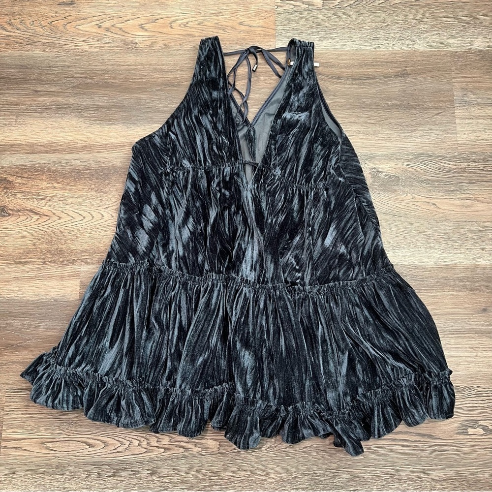 Free People Pleated Plush Swing Dress in Rare Night Navy Blue Velour - Picture 3 of 9